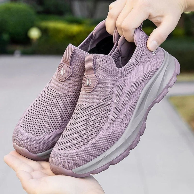OrthoWalk - Slip-On Stickade Sneakers